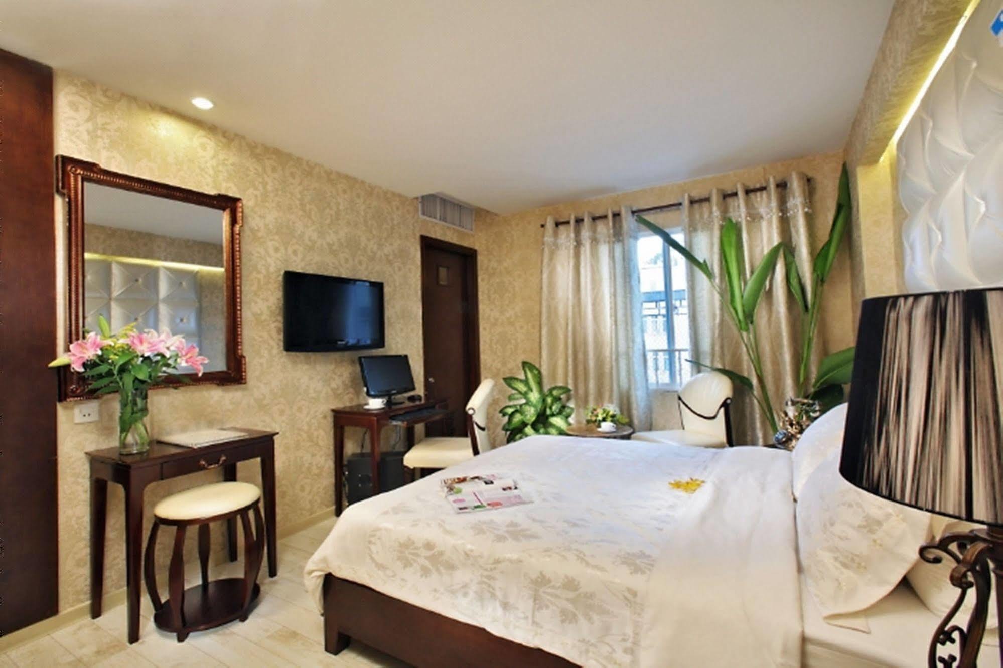 A&Em - The Petit Hotel Ho Chi Minh City Exterior photo